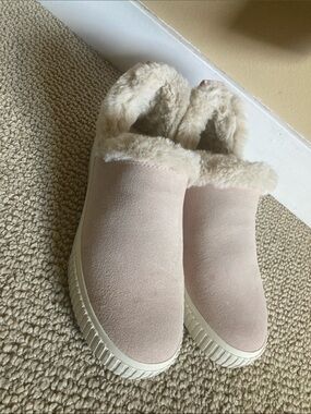 Timberland Women's Skyla Bay Warm-Lined Slip-On Shoe pink neutral  Taupe Suede 8